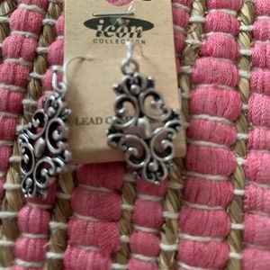 Icon collection silver pierced earrings new